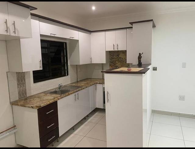 1 BEDROOM PROPERTY TO RENT IN NORTHCLIFF